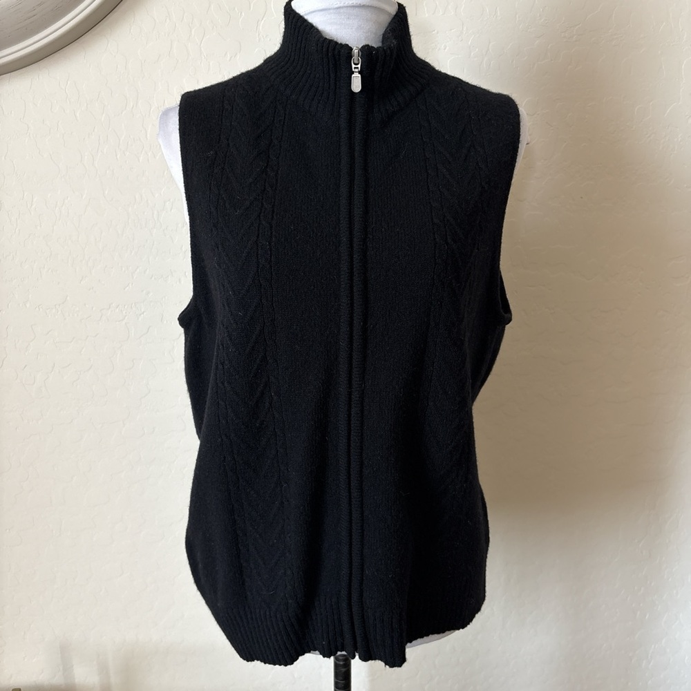 Pendleton women’s Black 100% Wool Garment. L